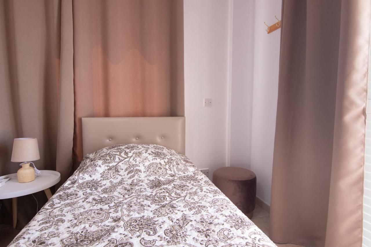 Amelia Two Bedroom Apartment - 202 Paphos Exterior photo