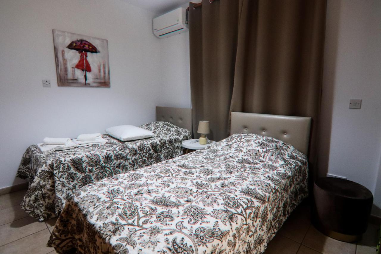 Amelia Two Bedroom Apartment - 202 Paphos Exterior photo