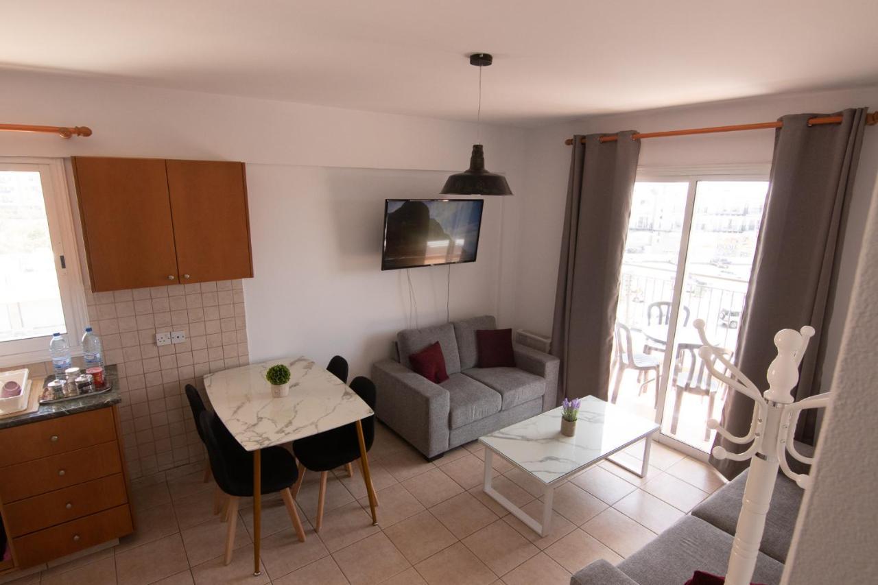Amelia Two Bedroom Apartment - 202 Paphos Exterior photo