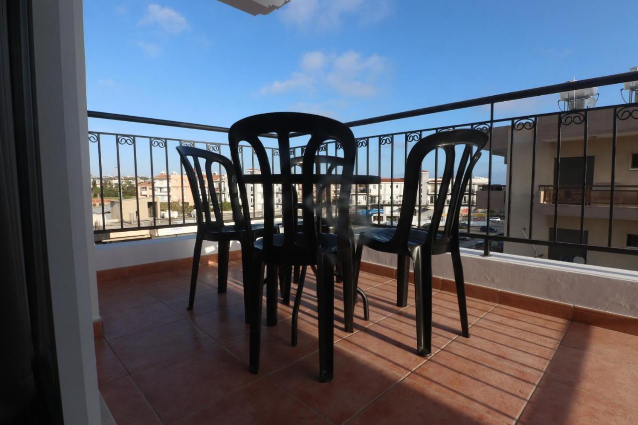 Amelia Two Bedroom Apartment - 202 Paphos Exterior photo