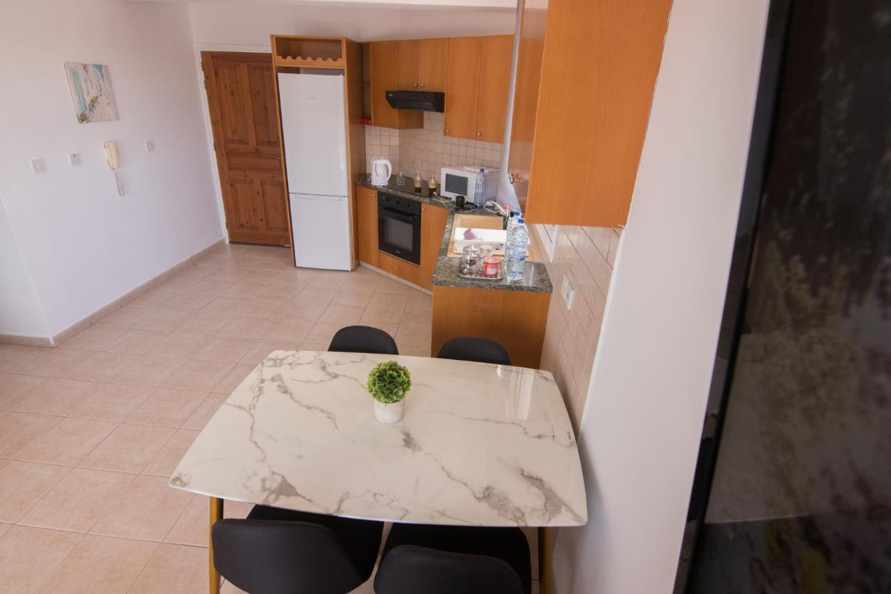Amelia Two Bedroom Apartment - 202 Paphos Exterior photo